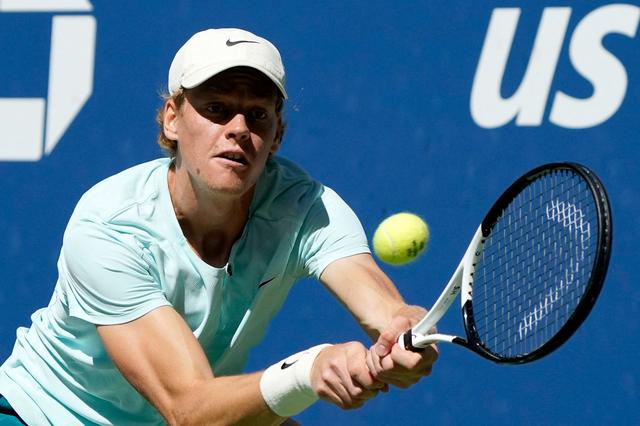 在赛场上保 在赛场上保